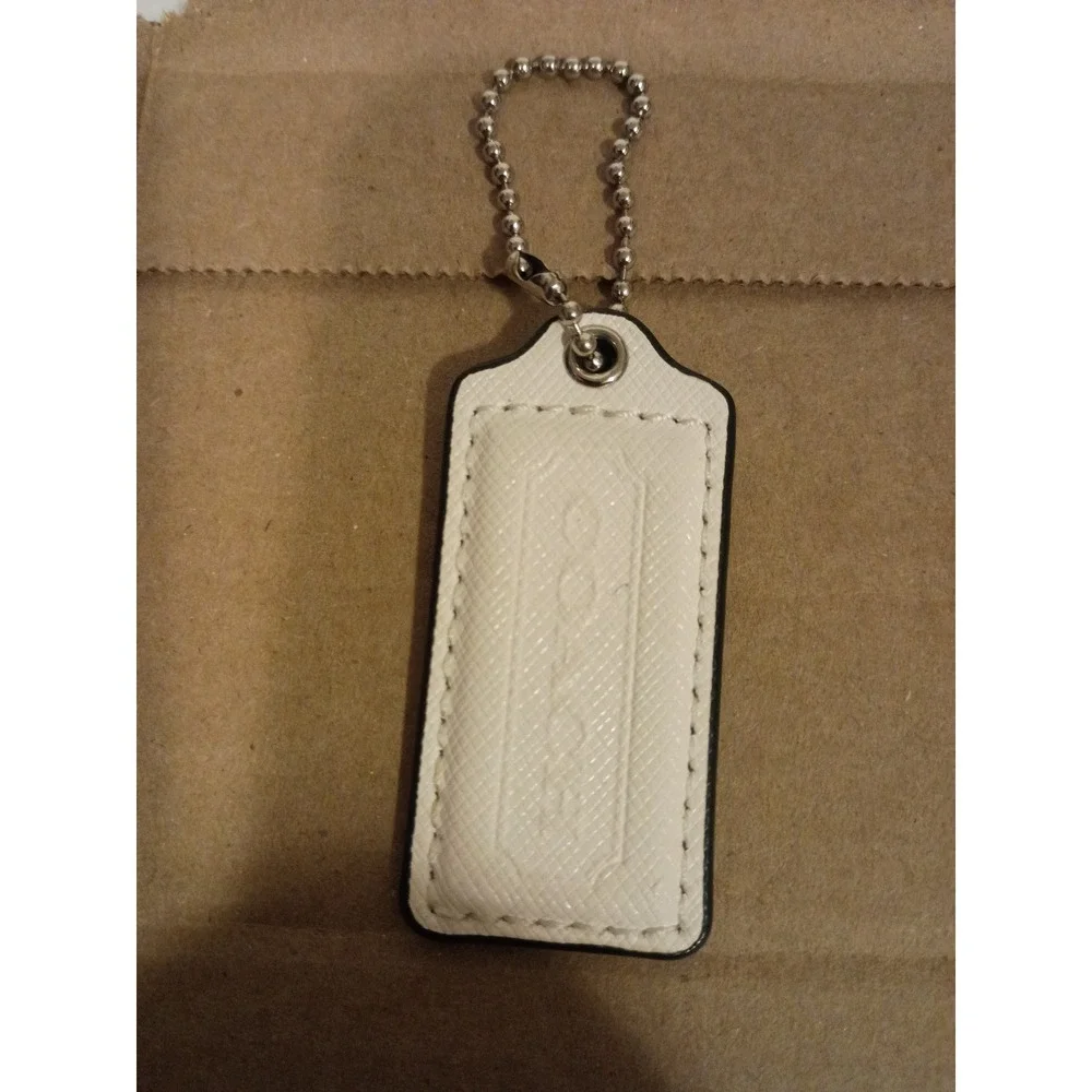 Coach White Saffiano Crossgrain Leather Handbag Replacement Hangtag Charm Silver